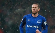 2025-2026伊普斯维奇足总杯最新消息（伊普斯维奇队徽）